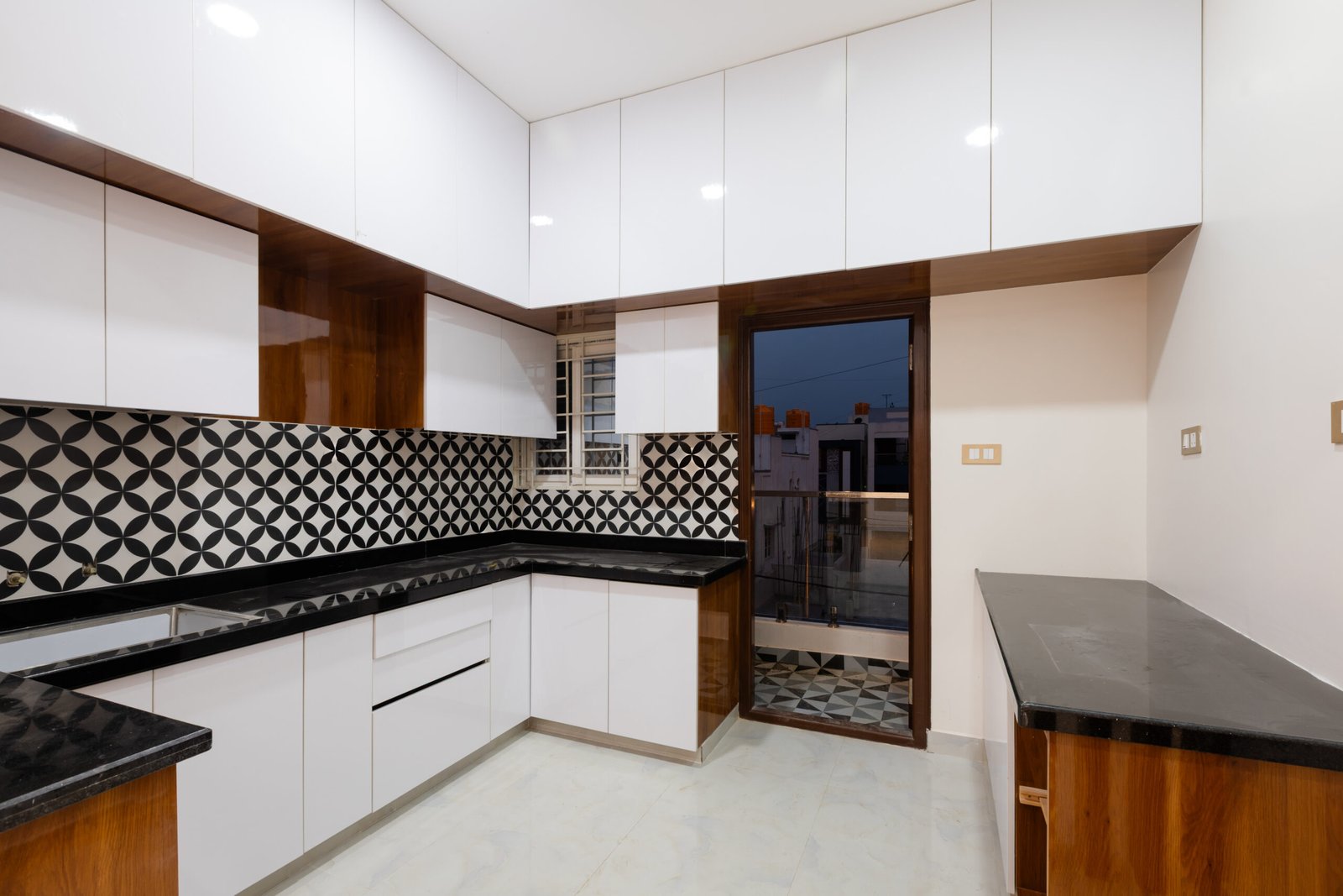 Contemporary Modular Kitchen